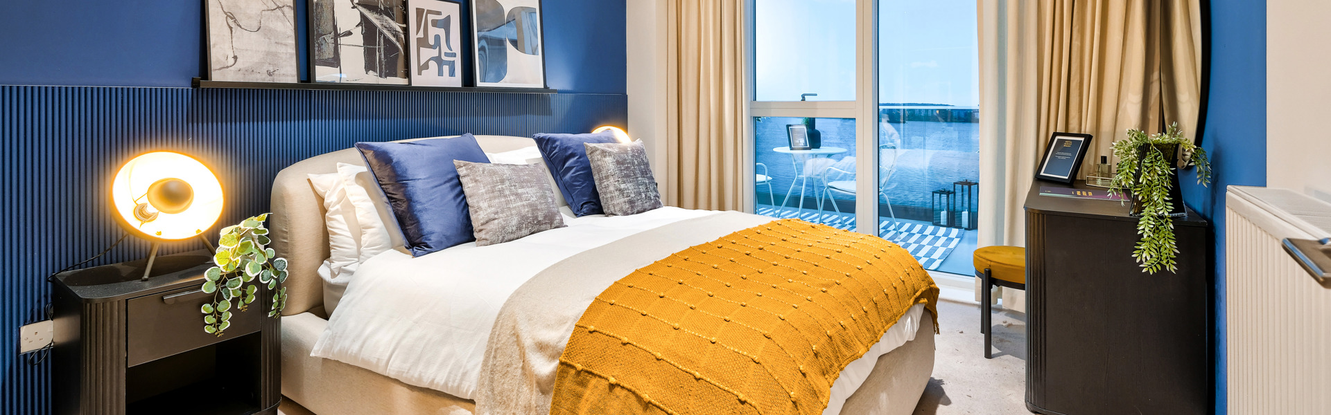 Royal Albert Wharf bedroom