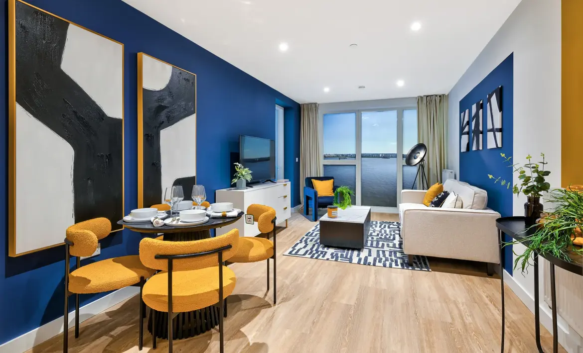 Royal Albert Wharf living room