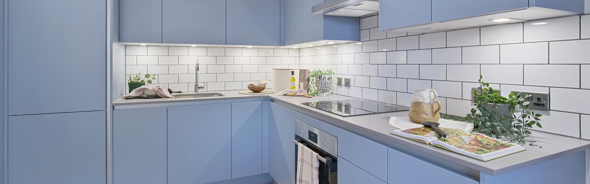The Perfume Factory 2 Bed show apartment kitchen