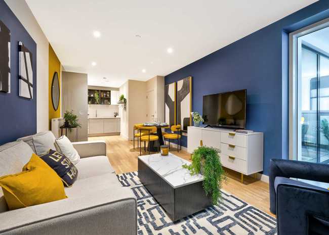 Royal Albert Wharf living room