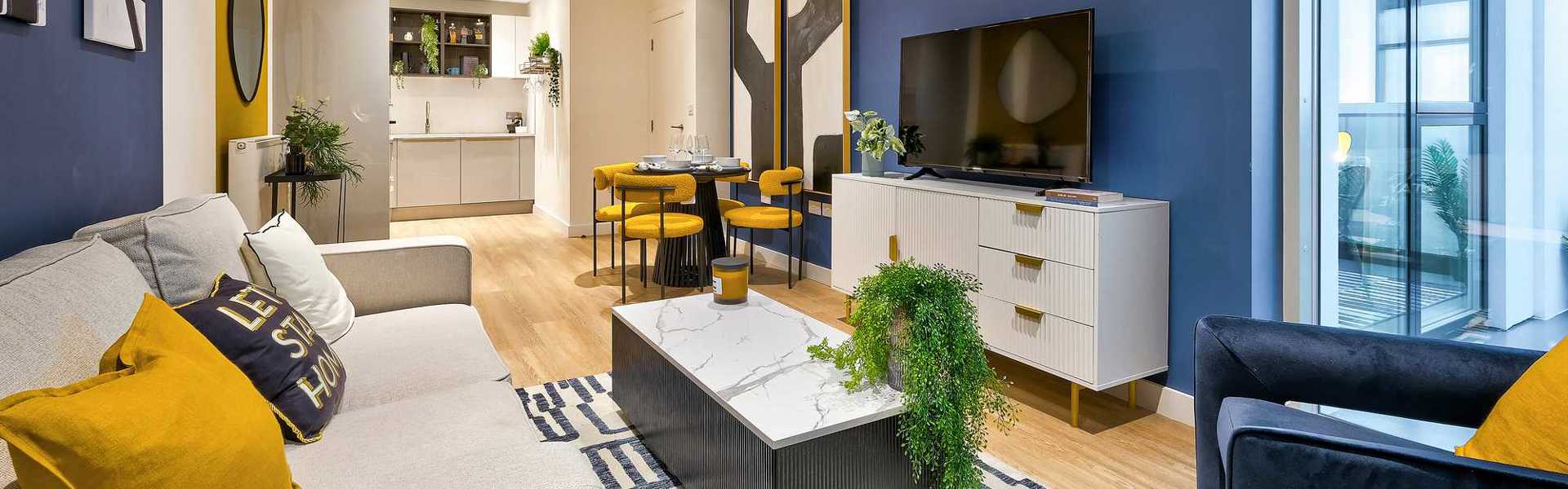 Royal Albert Wharf living room